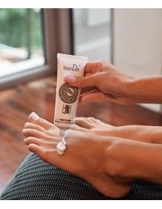 Krem do stóp ze skóry i tłuszczu węża 100 ml 2